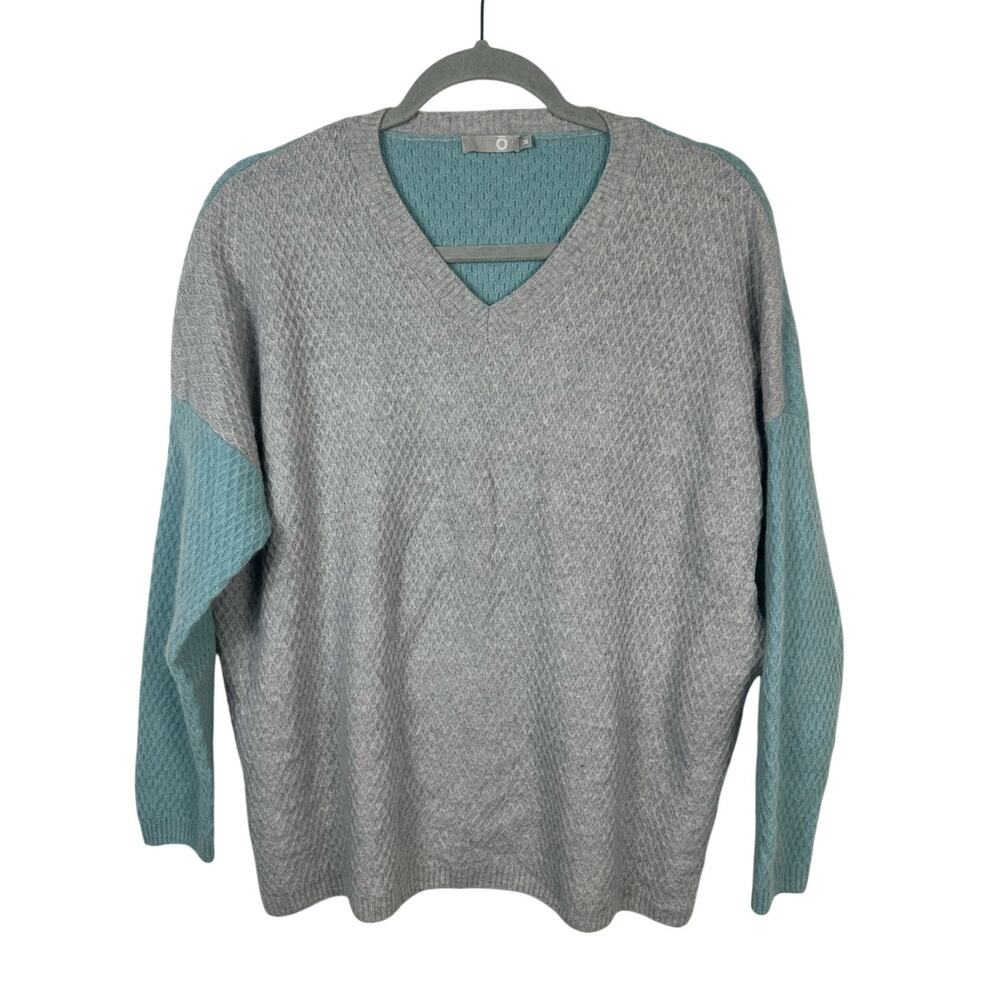 O Cashmere Sweater‎ Women Medium Gray Teal EUC Textured V-Neck Pullover
